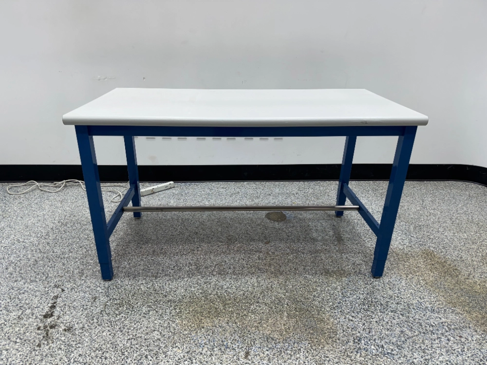 Global Industrial 5' Table