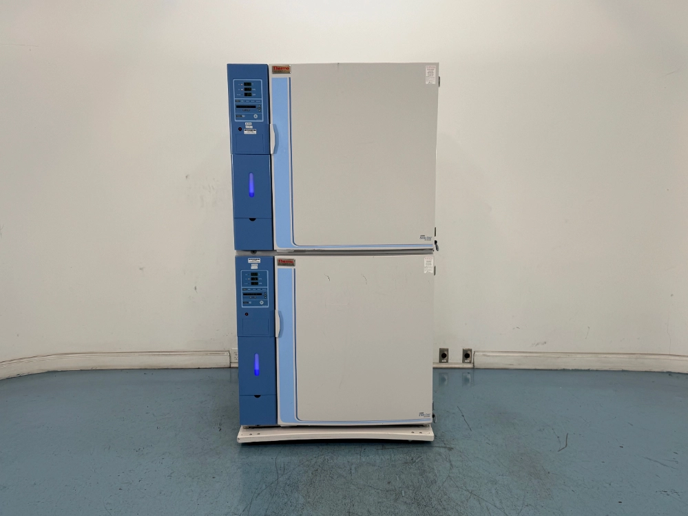 Thermo Forma Steri-Cult Double Stack CO2 Incubator