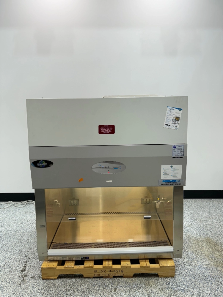 Nuaire LABGARD ES Class II Type A2 4' BioSafety Cabinet