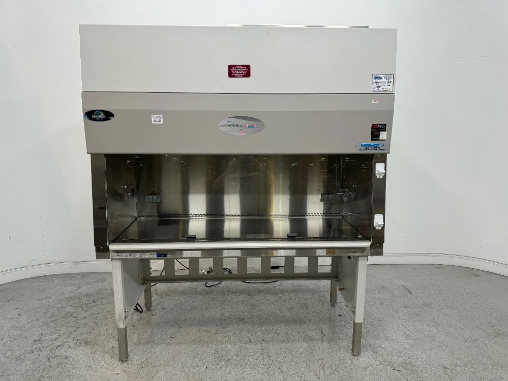 Nuaire LABGARD ES Class II Type A2 6' BioSafety Cabinet