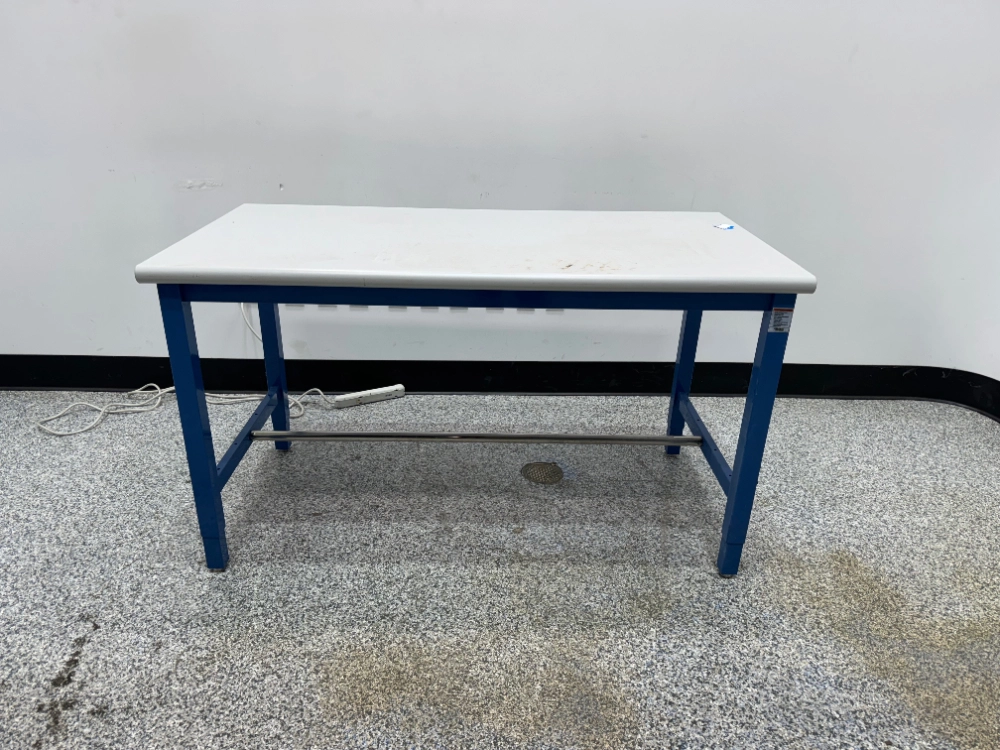 Global Industrial 5' Table