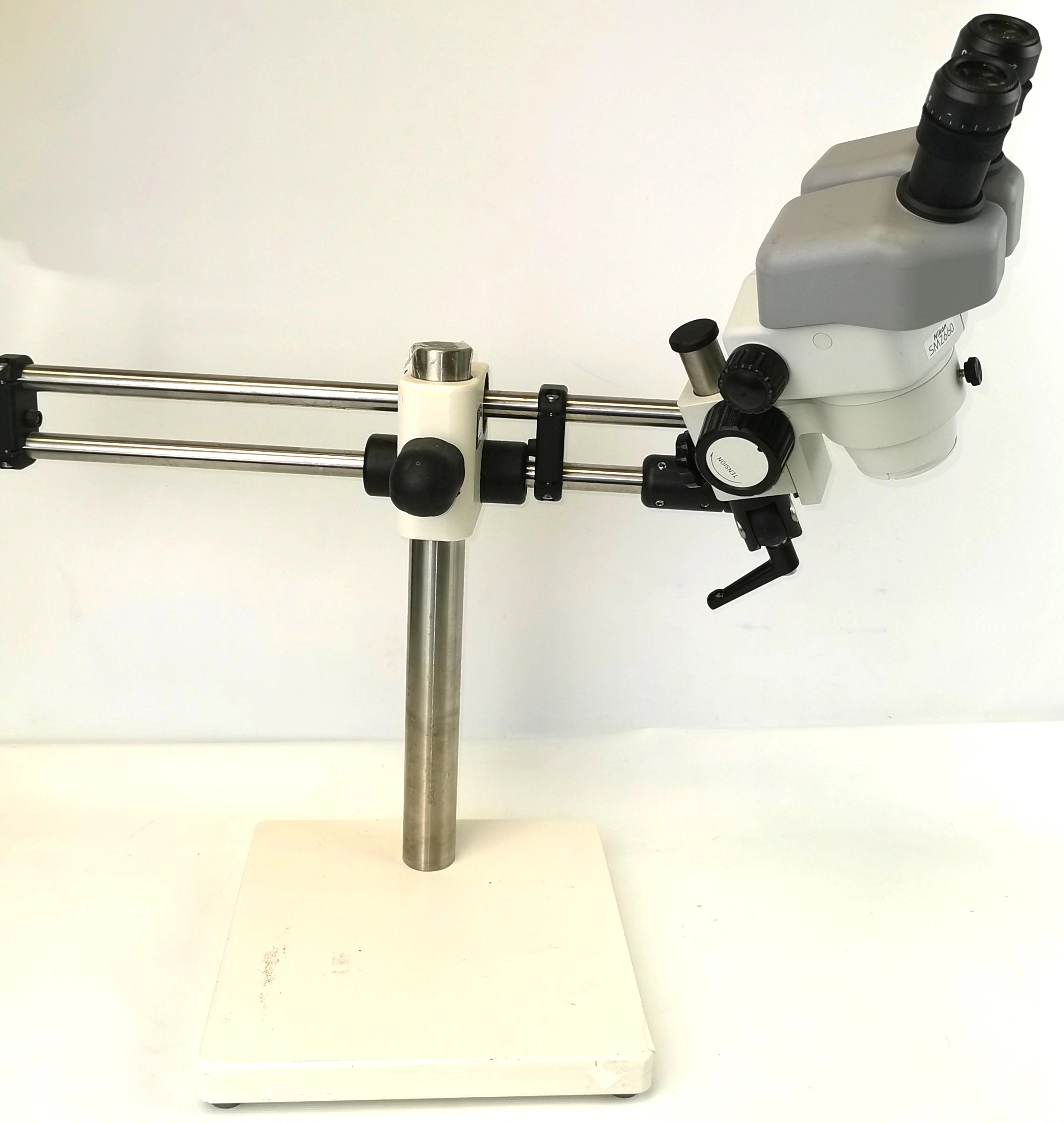 Nikon SMZ660 Stereo Zoom Microscope on Boom Stand