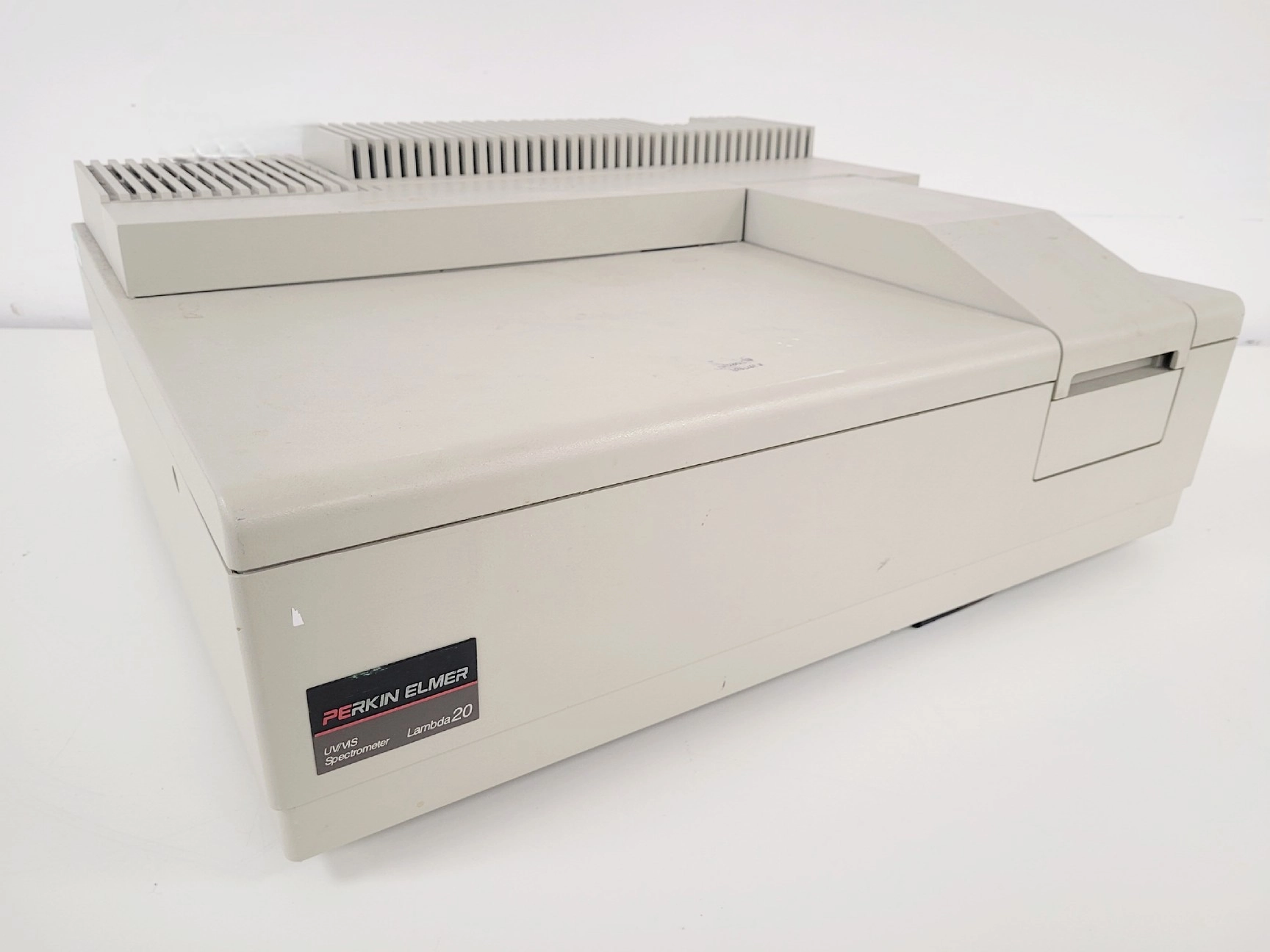 Perkin Elmer Lambda 20 UV/Vis Spectrometer Lab