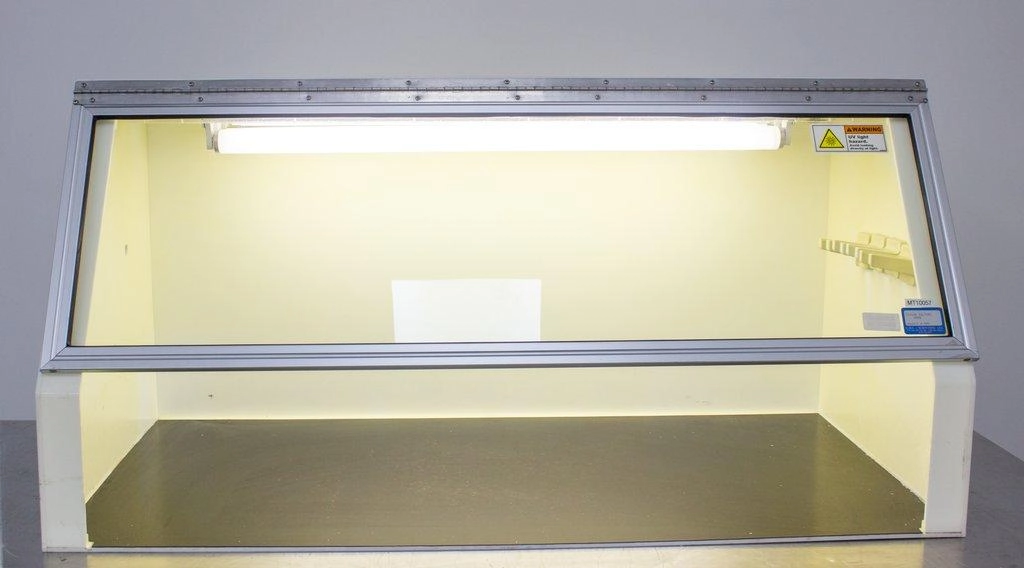 CBS Scientific Tissue Culture Hood, Dead Air Box Model H-048 - 3374809