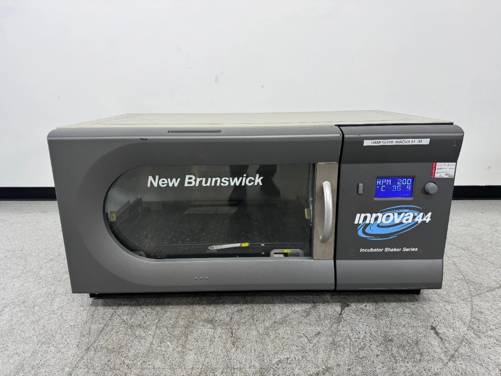 New Brunswick Innova 44 Incubator Shaker