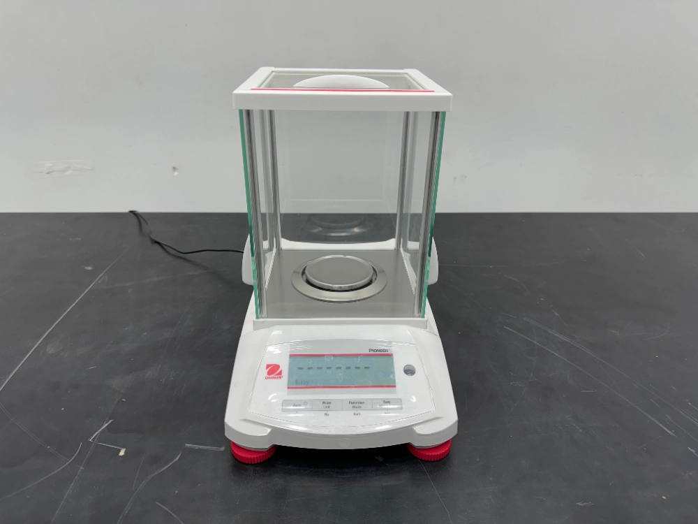 Ohaus Pioneer PX85 Analytical Balance