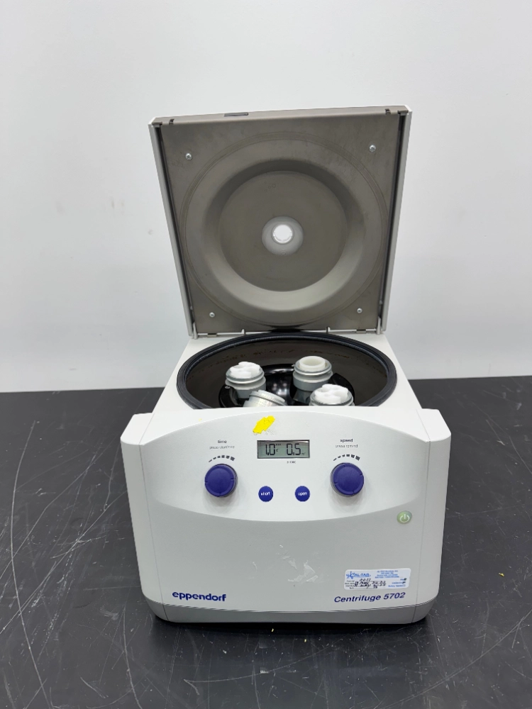 Eppendorf 5702 Centrifuge