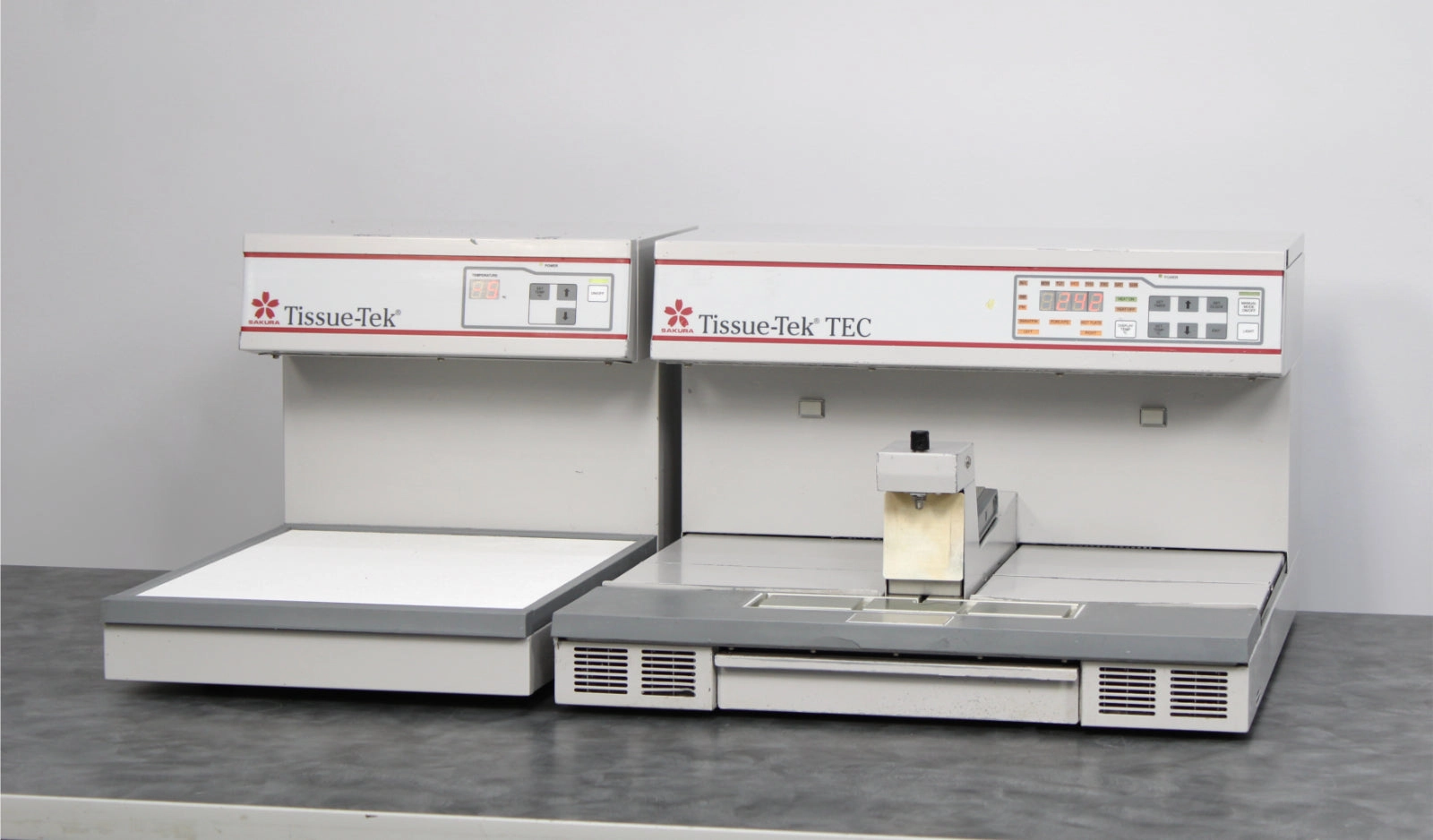 Sakura Tissue-Tek TEC EC 4710 Tissue Embedding Console TEC CC 4709 Cryo Console