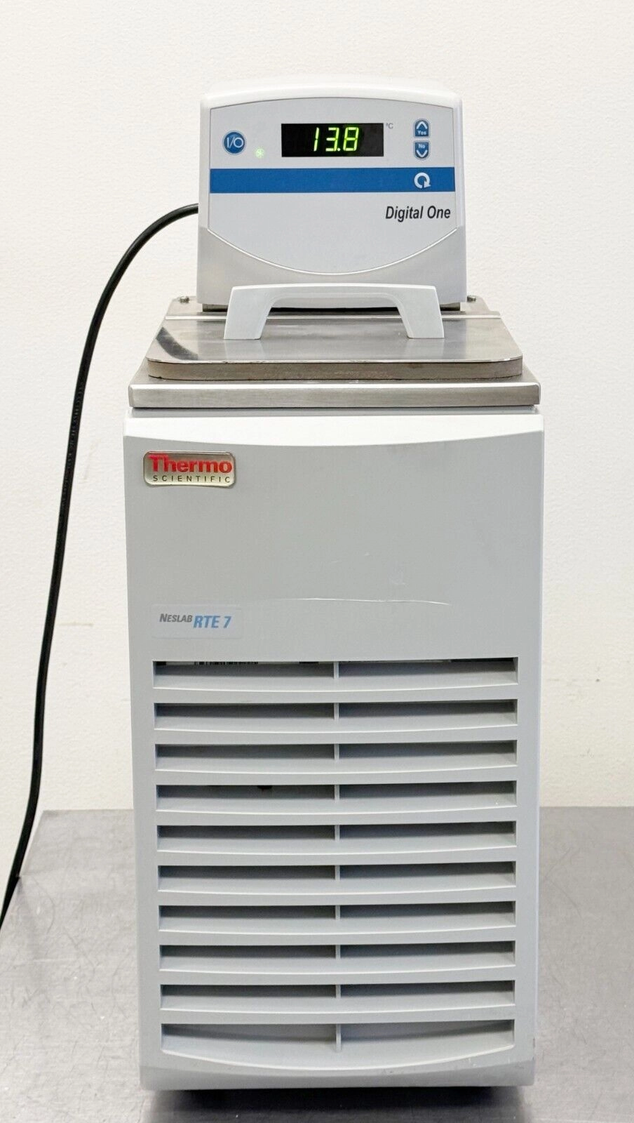 Thermo Scientific Neslab RTE 7 Heating/Cooling Cir