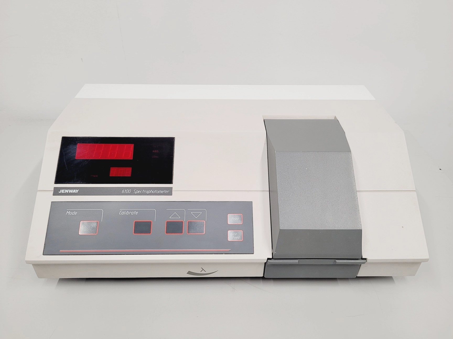 Jenway 6100 Visible Range Spectrophotometer Lab