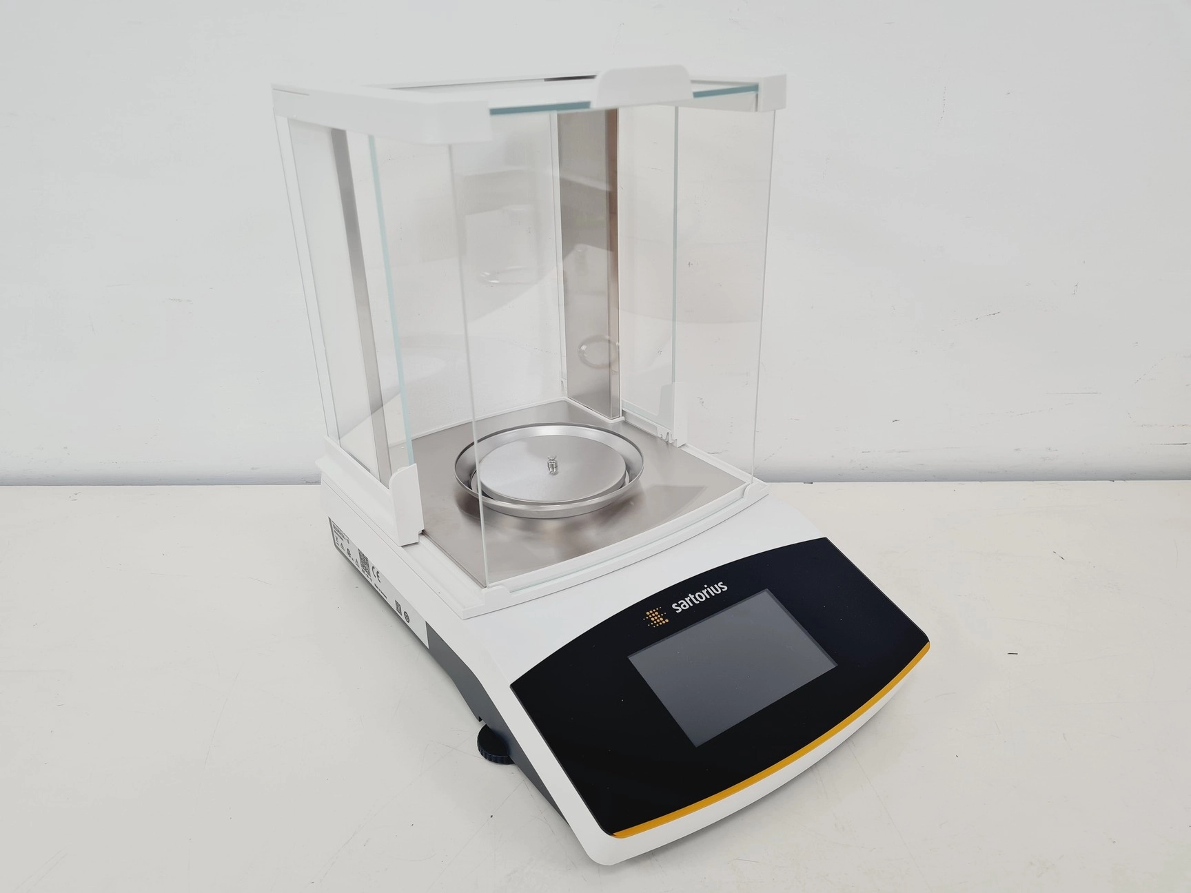 Sartorius Securia124-S 4DP Analytical Balance Lab