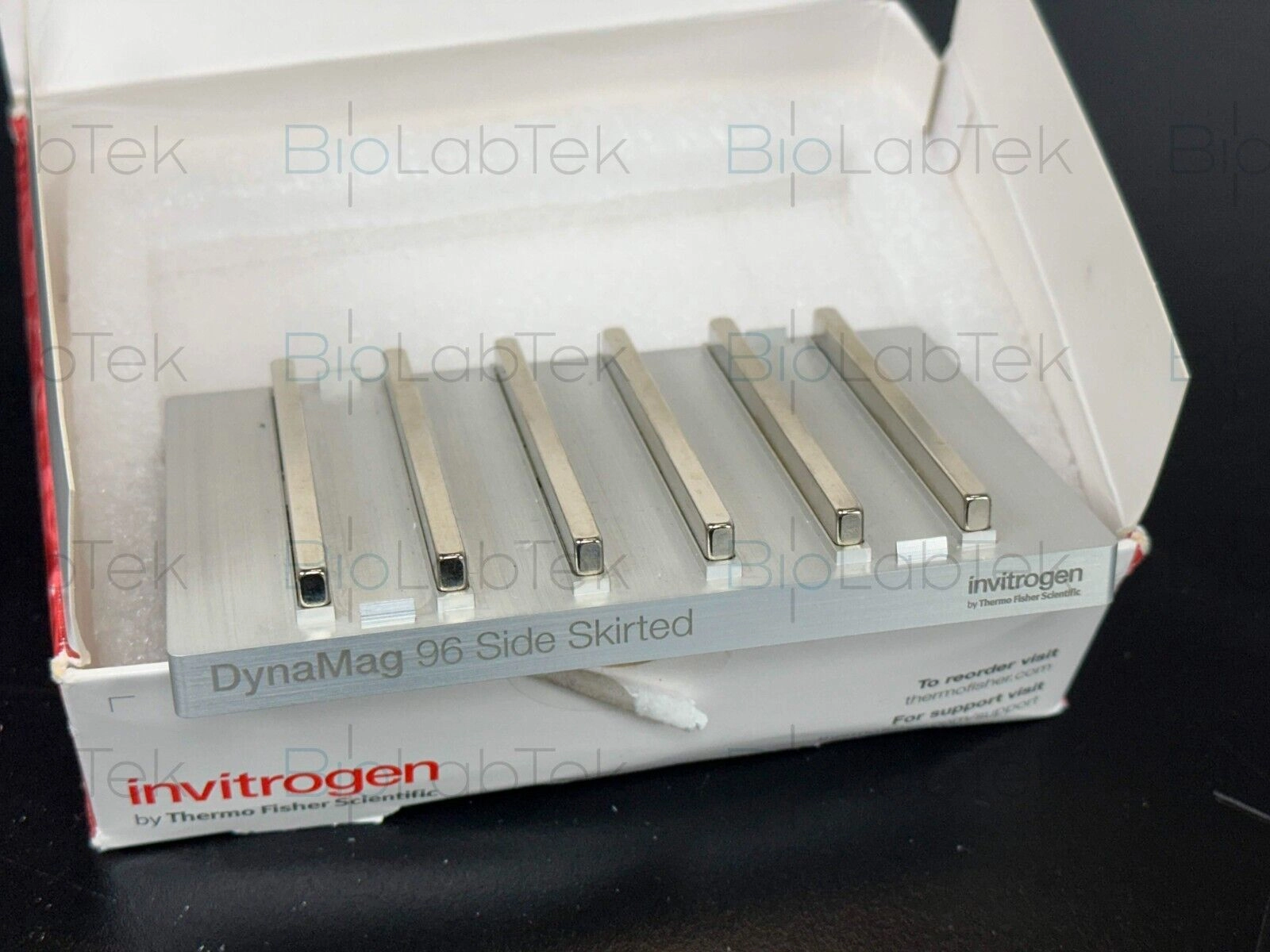 Thermo Invitrogen DynaMag 96 side skirted PCR plat
