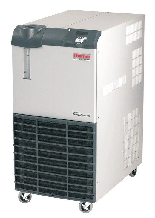 Thermo Fisher Scientific Thermo Scientific Neslab Thermoflex 900 Recirculating Chiller - Chiller / Heater - 3378043