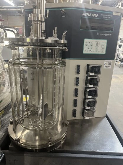 New Brunswick Scienific Bioreactor BioFlo 3000