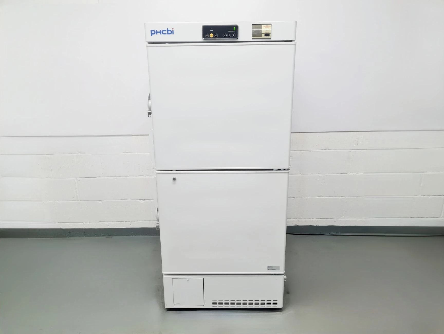 PHCBI Biomedical -30&deg;C Freezer Type MDF-MU539HL-PE Lab