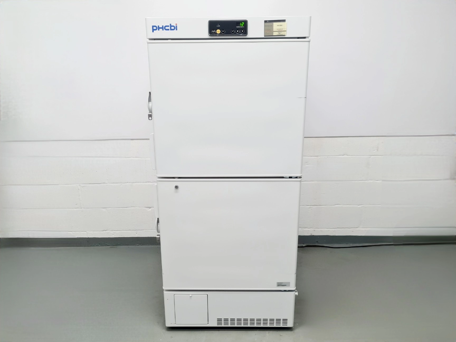PHCBI Biomedical -30&deg;C Freezer MDF-MU539HL-PE Lab