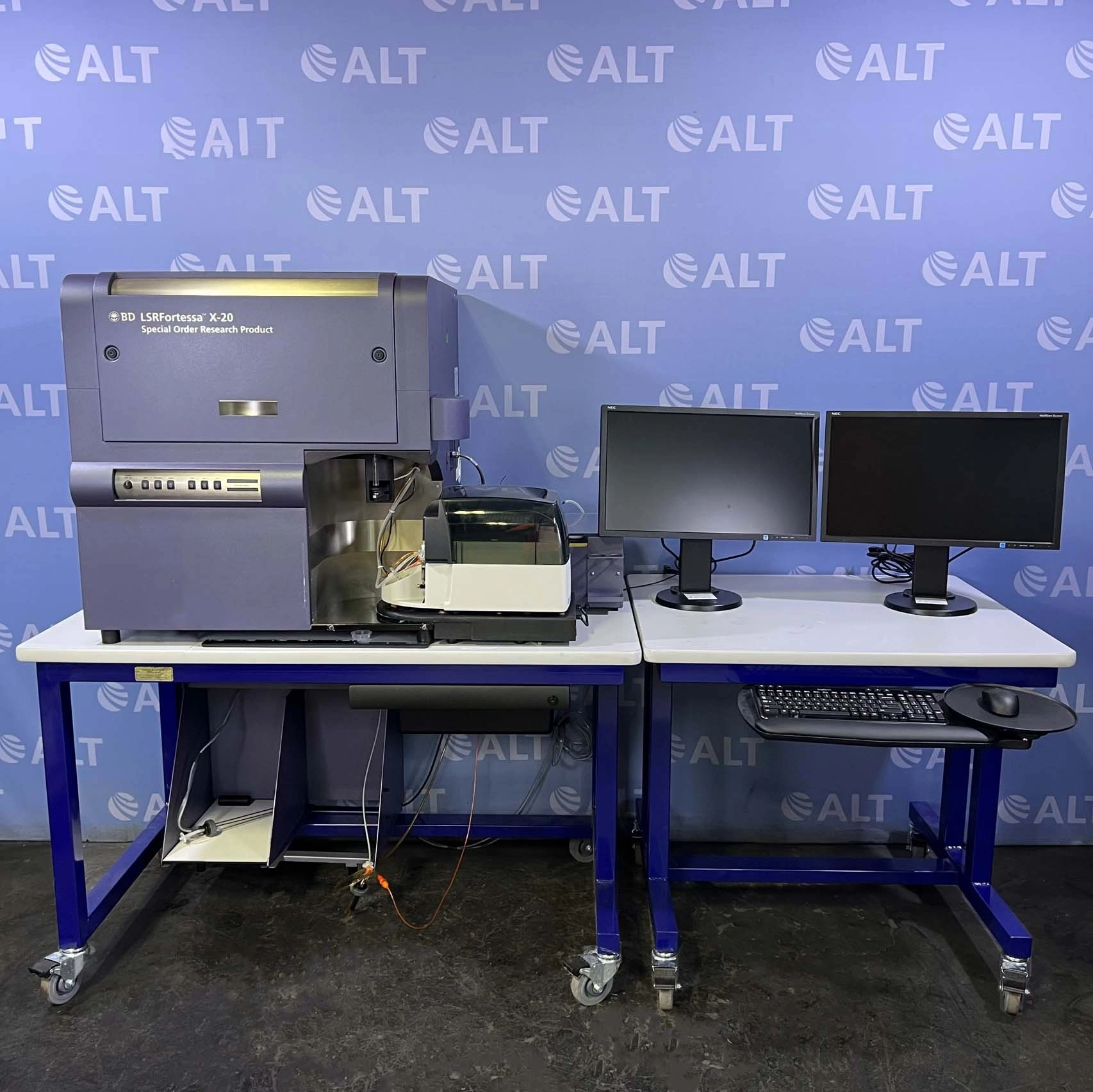 BD Biosciences LSRFortessa X-20 Cell Analyzer, Model 658226R1, With FACSFlow Supply System
