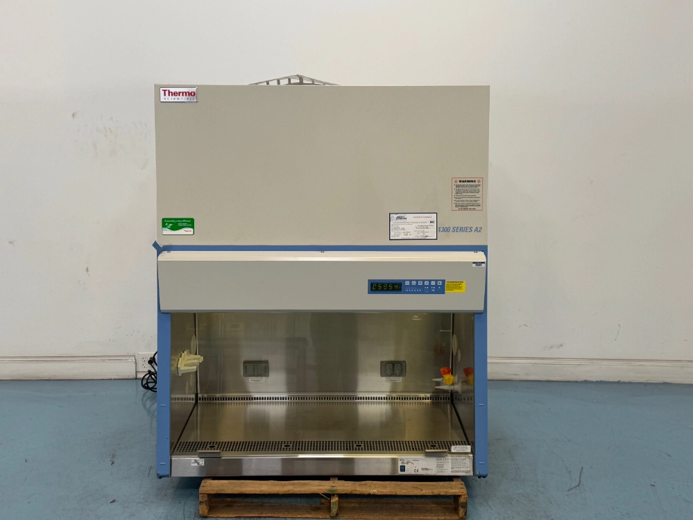 Thermo 1300 Series A2 4' BioSafety Cabinet