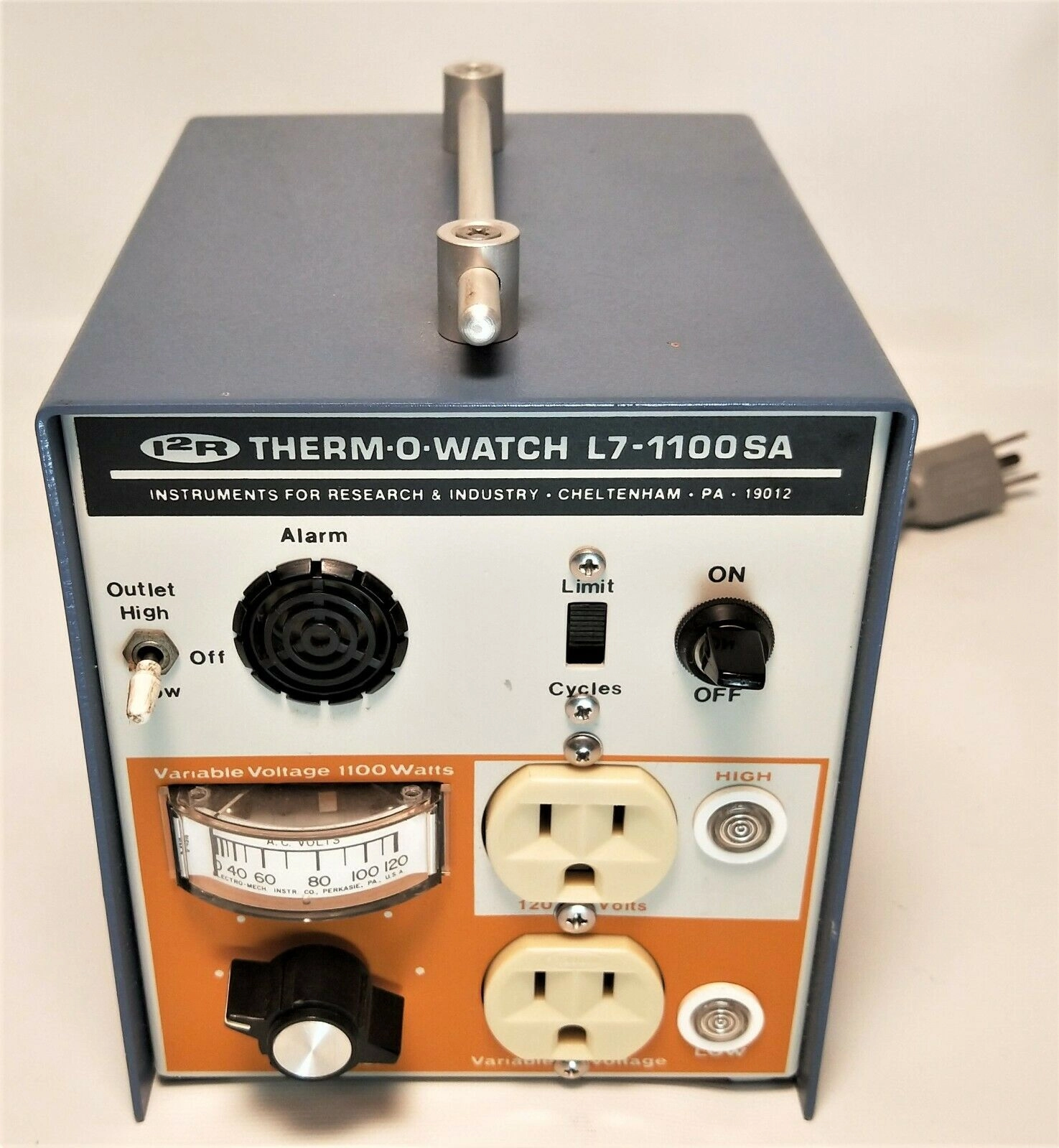 I2R Therm-O-Watch L7-1100SA Liquid Level Monitor and Power Supply