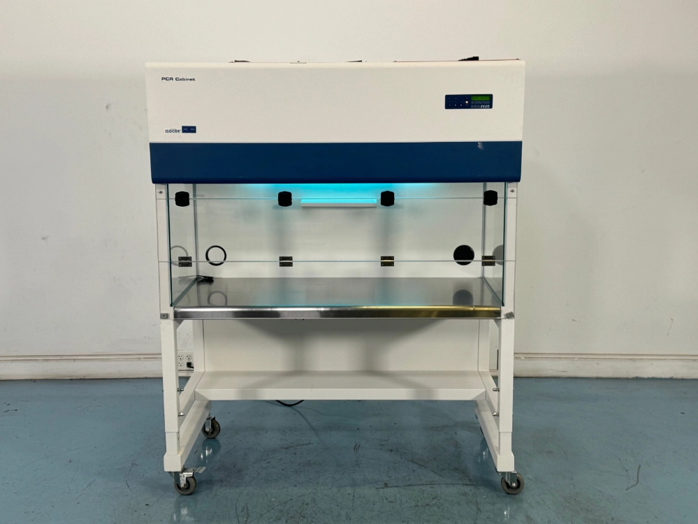 ESCO 4' PCR Cabinet