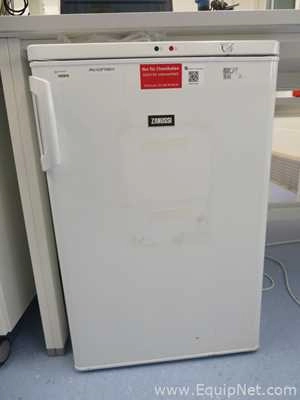 Lot 86 Listing# 783063 Zanussi ZFT11407WA Undercounter -20 106L Freezer