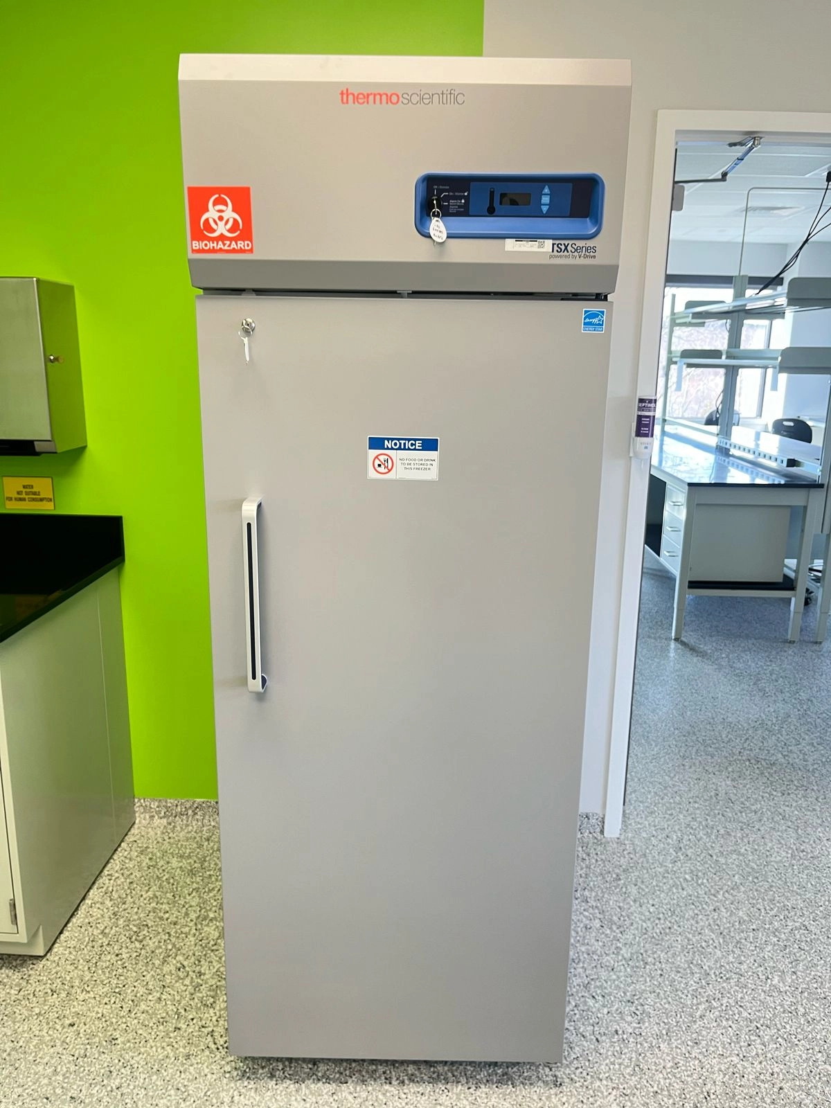 Thermo Scientific TSX2320FA -20 Freezer