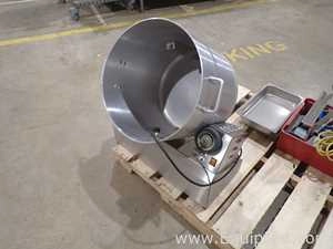 Lot 747 Listing# 961113 Cretors CMTRA-X Roller Mixer with Approx 5 Gallon Container
