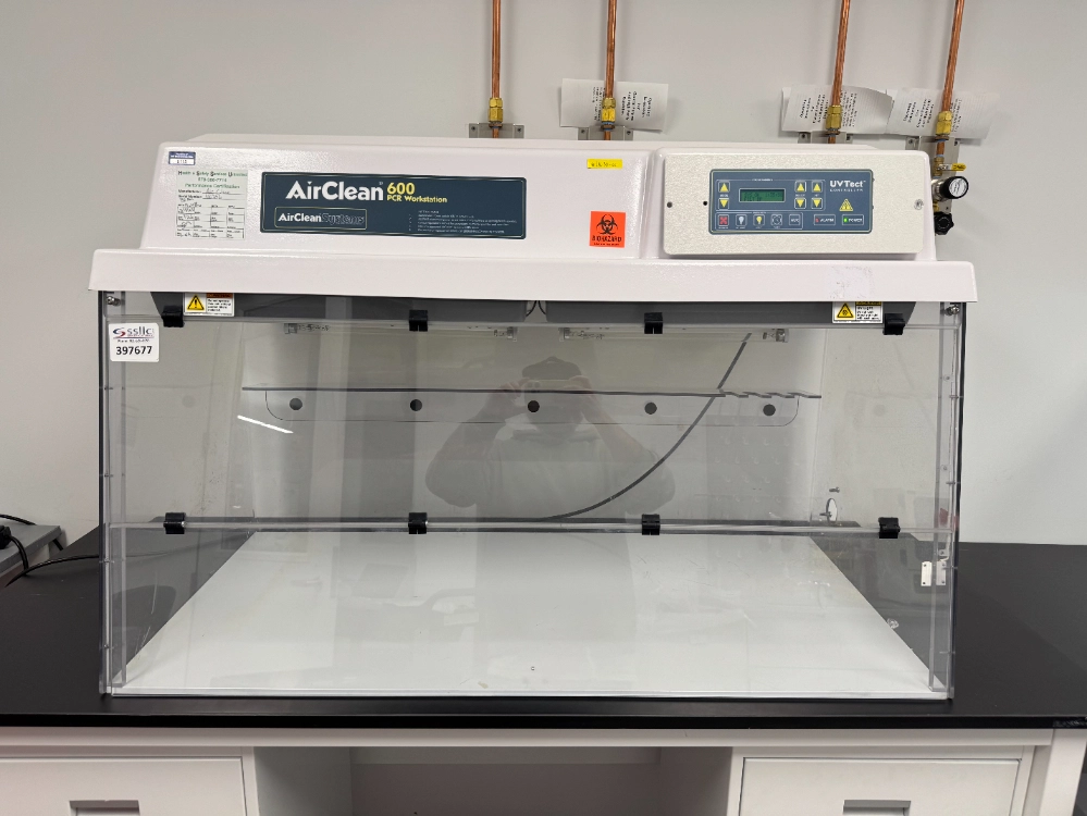 Air Clean 600 PCR Workstation
