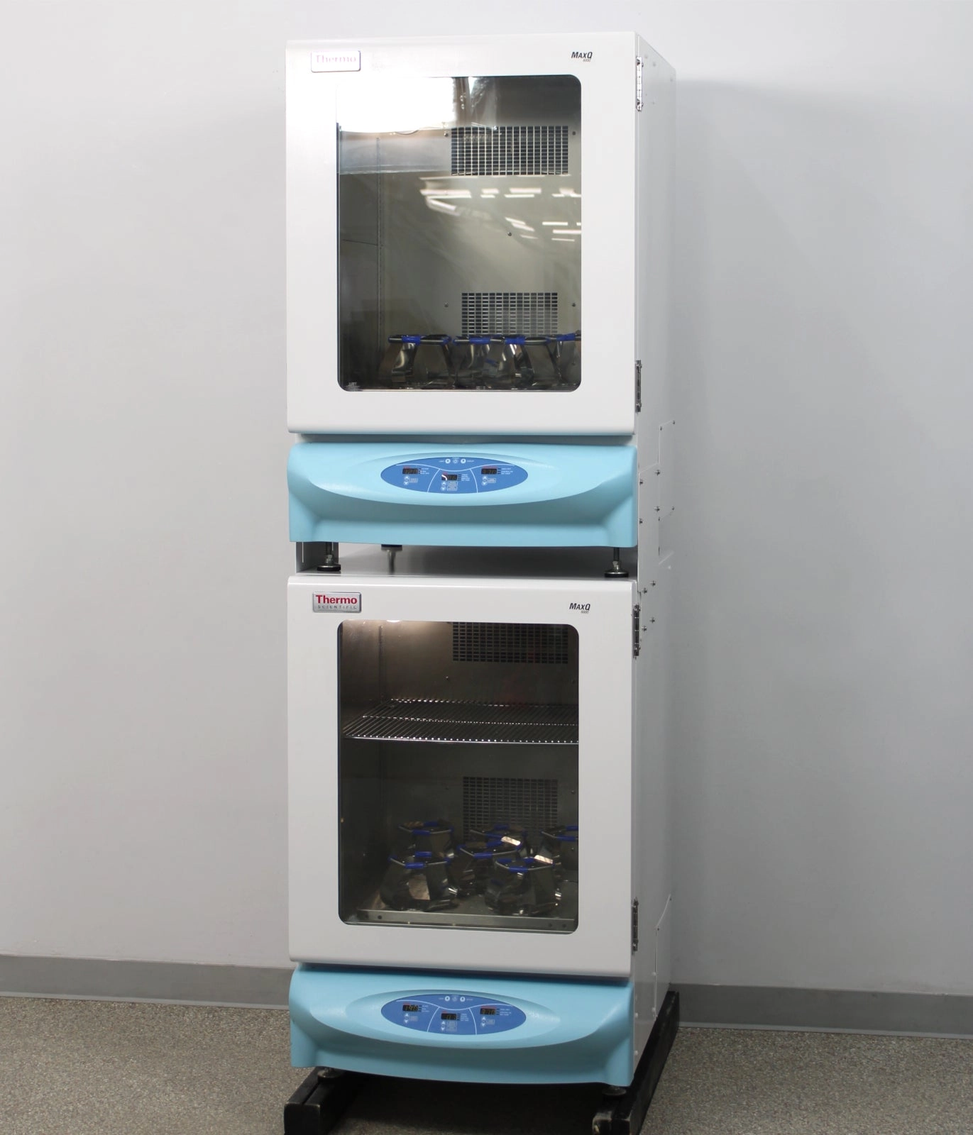 Thermo Scientific MaxQ 6000 4353 Refrigerated Double Stacked Incubator Shakers