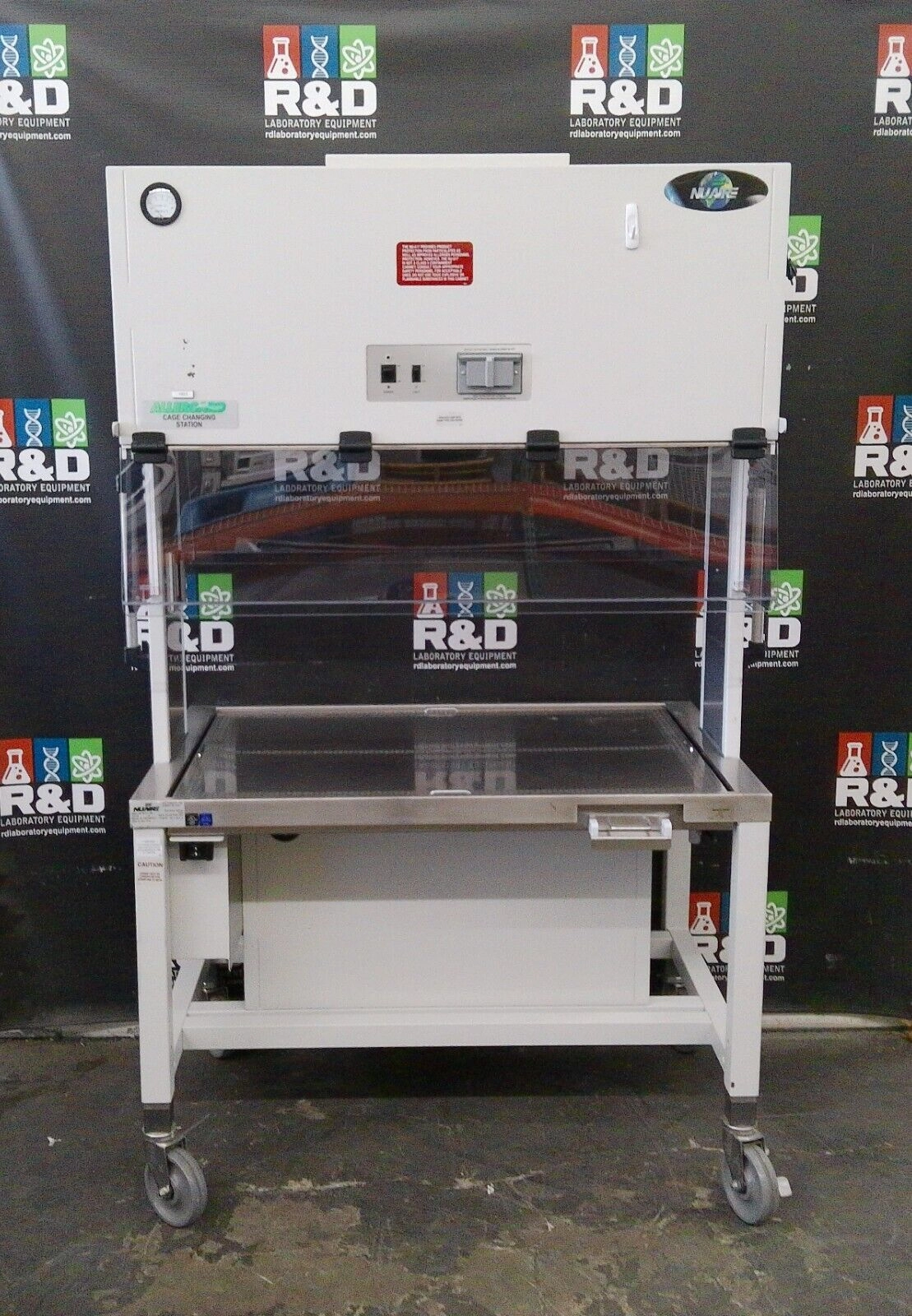 Nuaire NU-617-400 4ft  Animal Transfer &amp; Changing Station, Hydraulic Lift￼