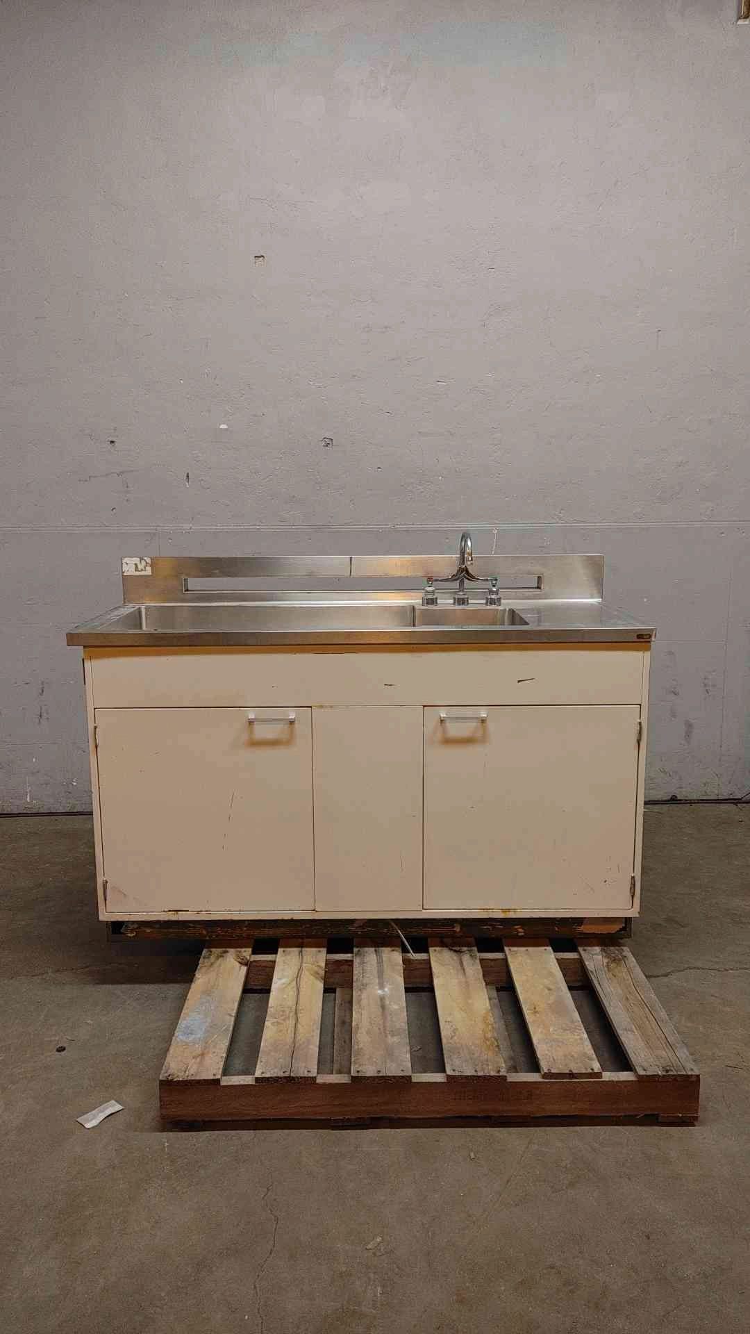 5' St.Charles Stainless Steel Sink Base Bundle (108339)