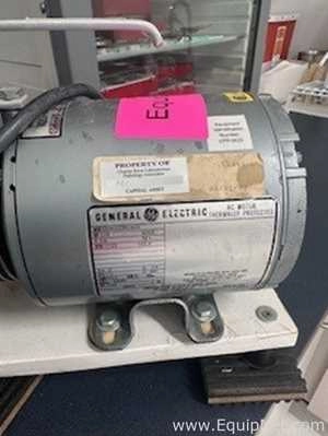 Lot 281 Listing# 1032390 Gast 0211-V45N-G8CX Vacuum Pump