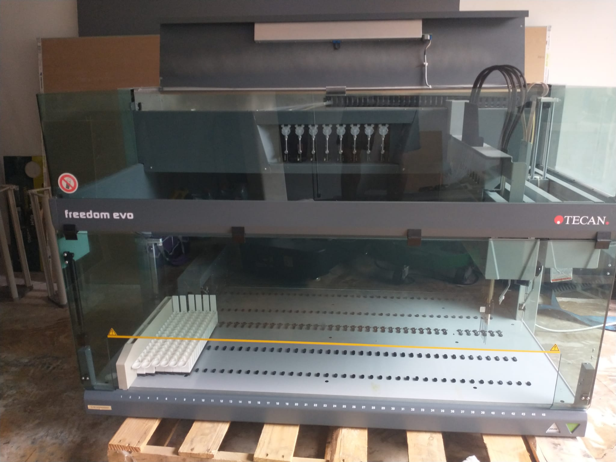 Tecan Freedom Evo WS Illumina plus accessories with Tecan Rack Chamber 48 POS
