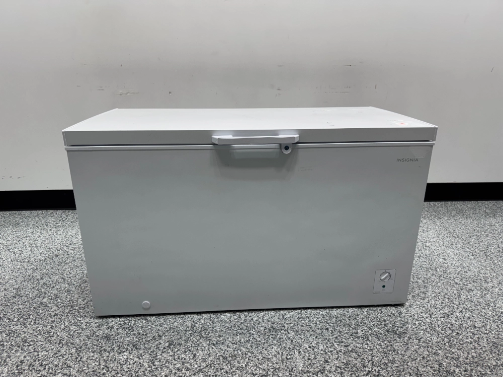 Insignia 14 cu.ft Chest Freezer