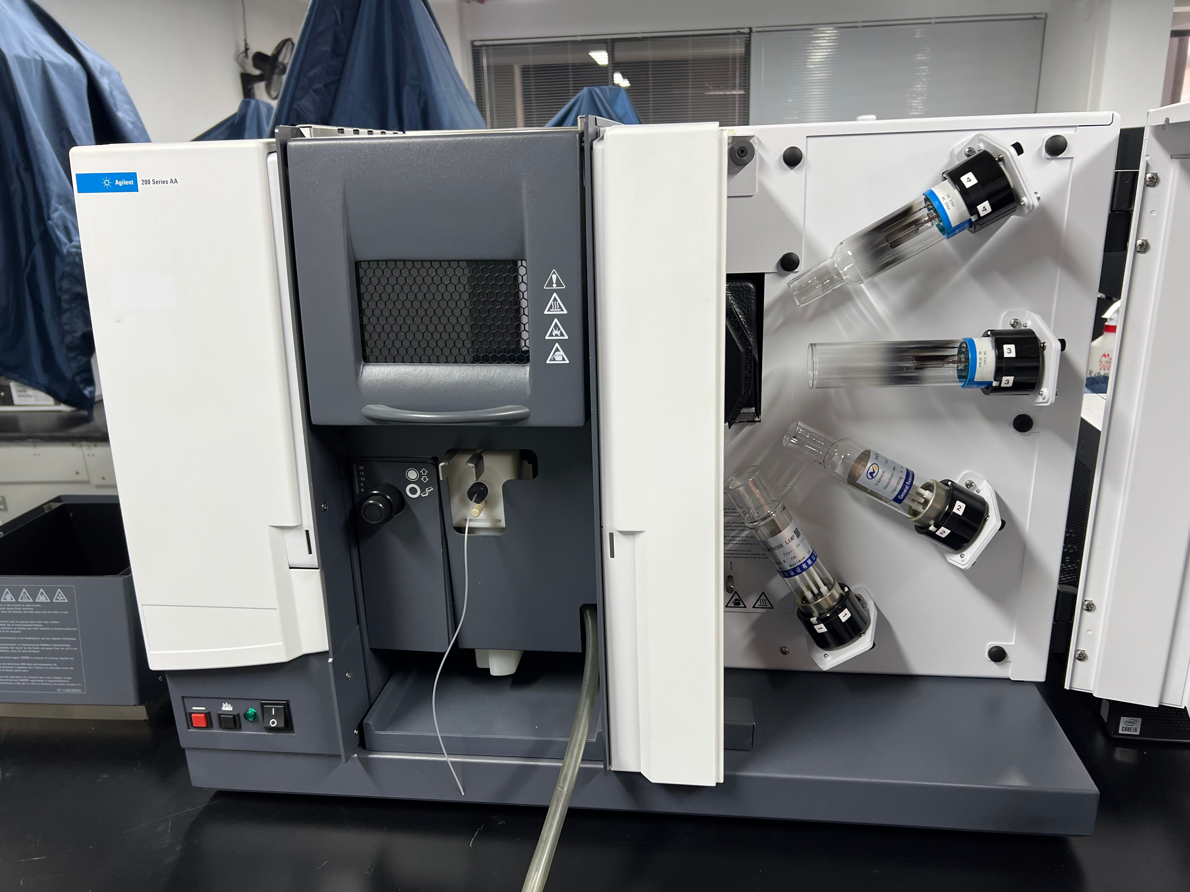 AA240FS Agilent