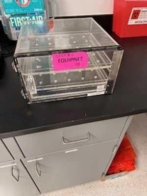 Lot 254 Listing# 1032567 Nalgene 531-0070 Desiccator Drawer