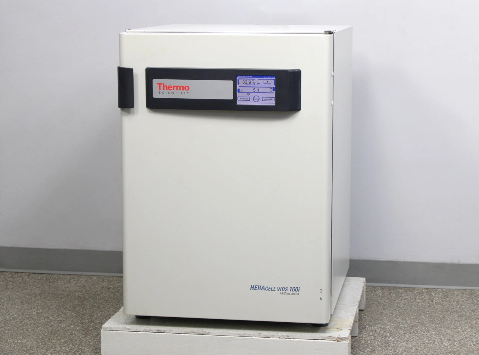 Thermo Scientific HERAcell vios 160i 51030284 Copper Lined CO2 Incubator