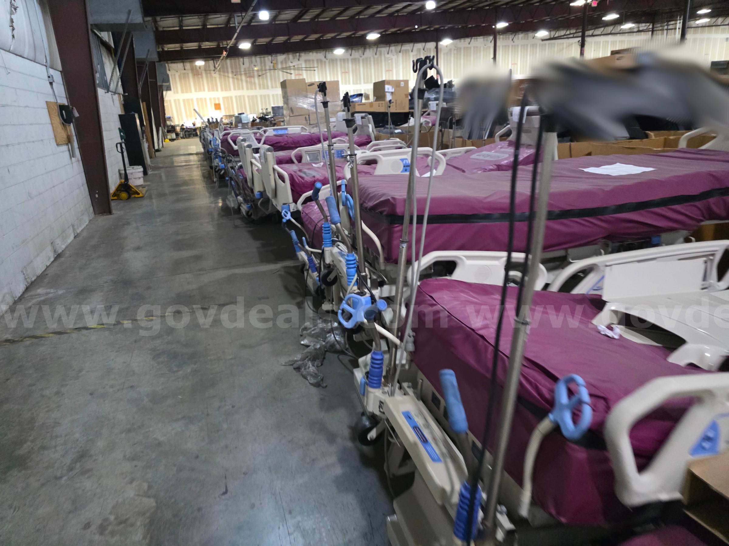 Lot of 31 Hillrom TotalCare Sport P1900 Hospital Beds
