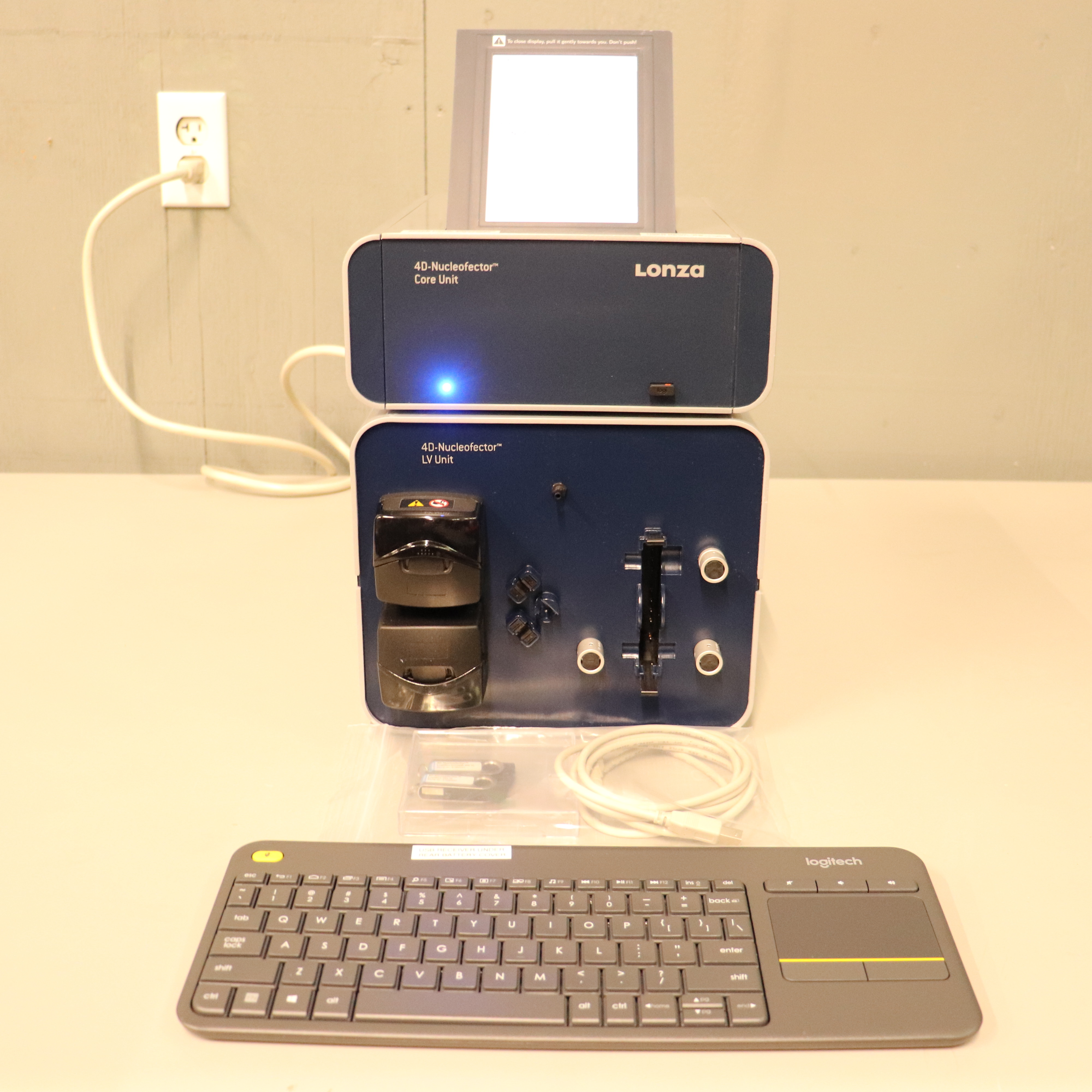 Lonza 4D-Nucleofector Core & LV Units w/ 21 CFR 11 Compliant Software