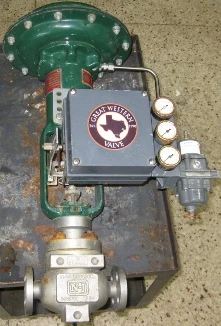FISHER CONTROLS 1/2" 150 CF8M FLANGED RAISED FACE CONTROL VALVE WITH POSITIONER REBUILT BY GREAT WE