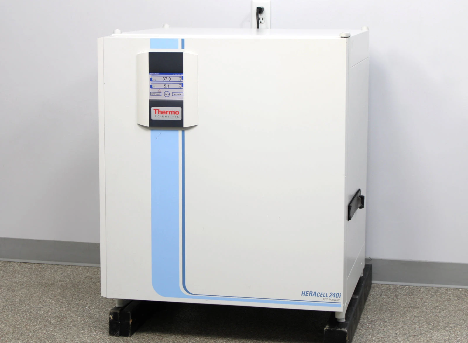 Thermo Scientific HERAcell 240i Stainless Steel CO2 Incubator 51026420