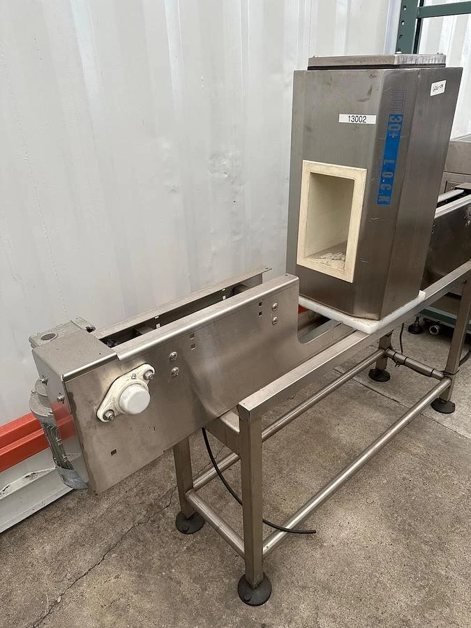 Lock 30+ Metal Detector