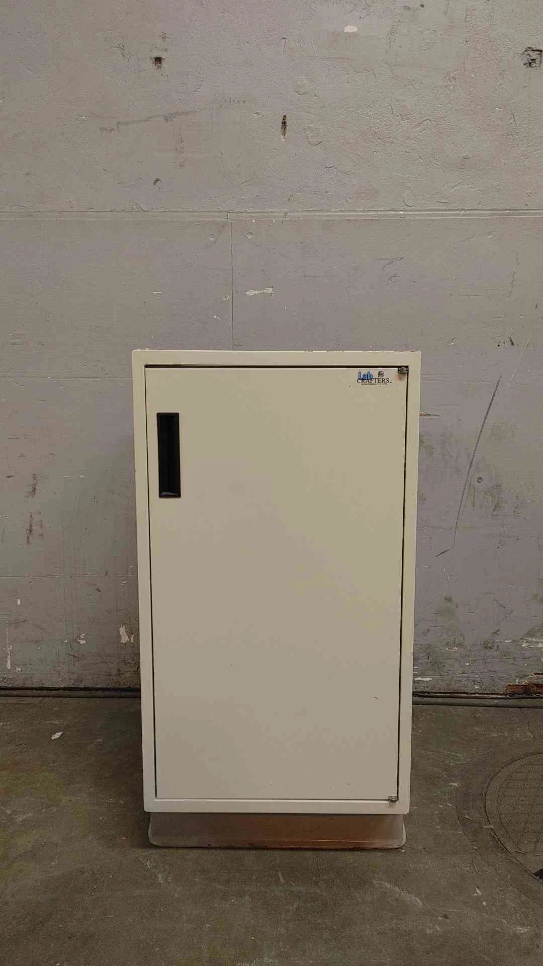 18" Lab Crafters Door Only Casework (108671)