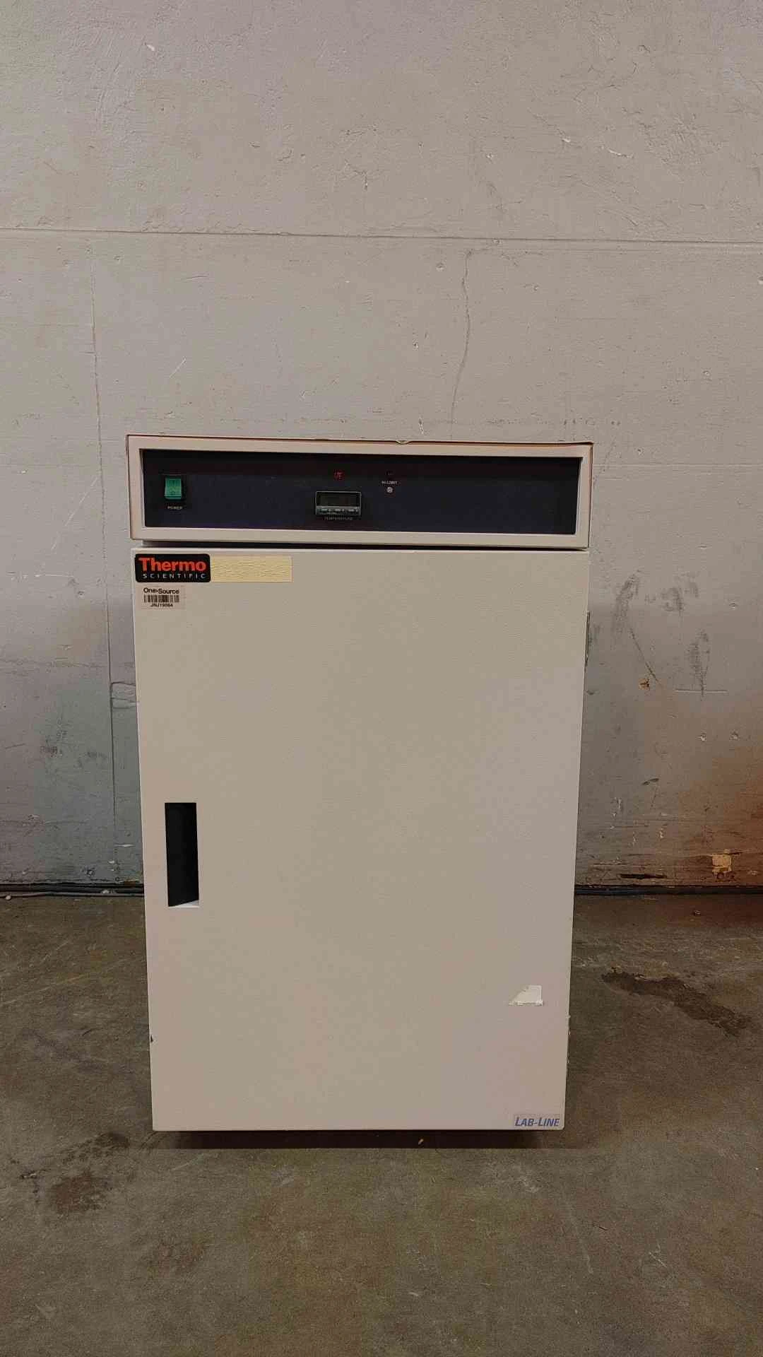 Thermo Scientific Lab-Line Imperial III Incubator 120V 1PH 305 Model (108745)