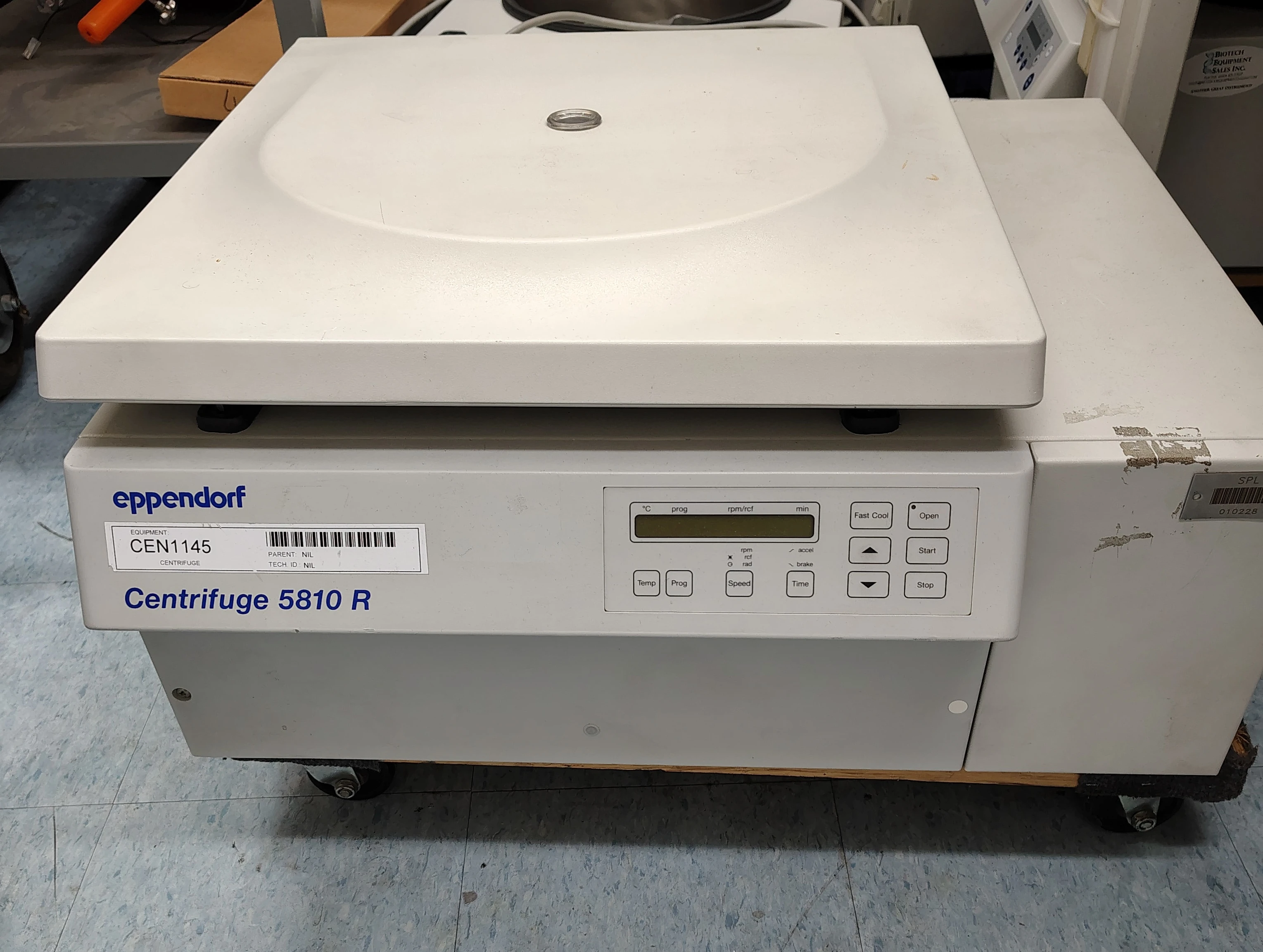 Eppendorf 5810R Centrifuge