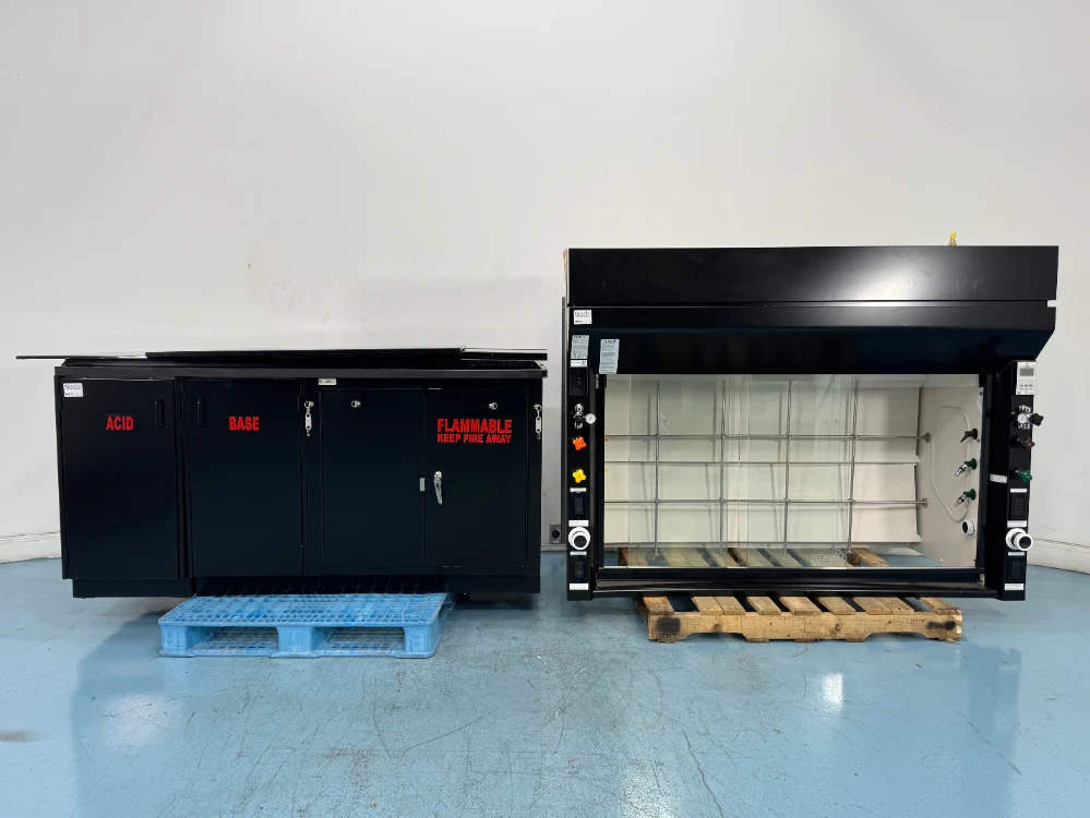 Mott 6' Fume Hood