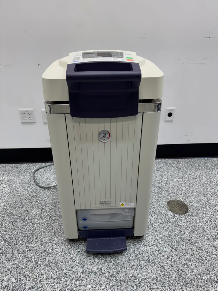 Tomy SX-700 Autoclave