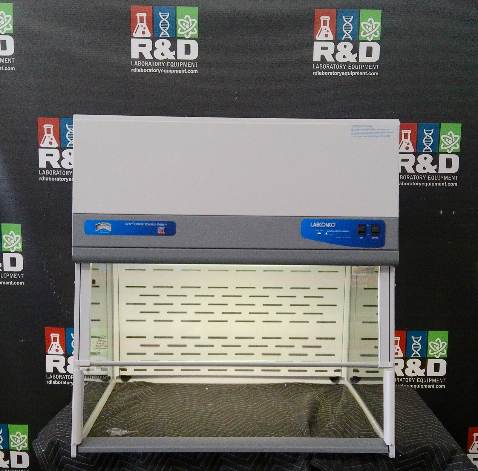 Labconco 3950301 3ft XPert HEPA Filtered Balance, Vented Enclosure, FULLY TESTED