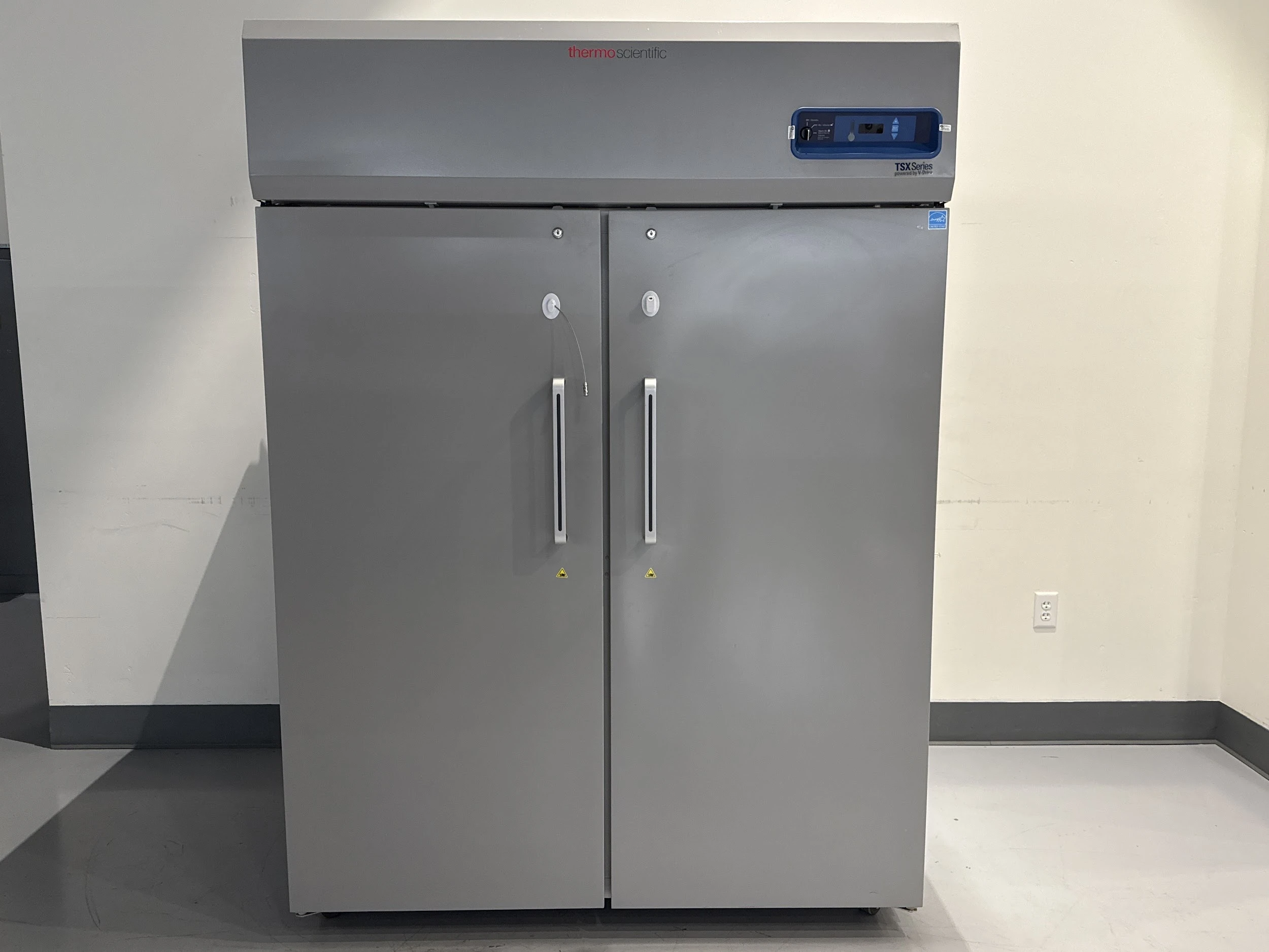 Thermo Scientific TSX5030FA High Performance Laboratory Freezer With 8x Shelves