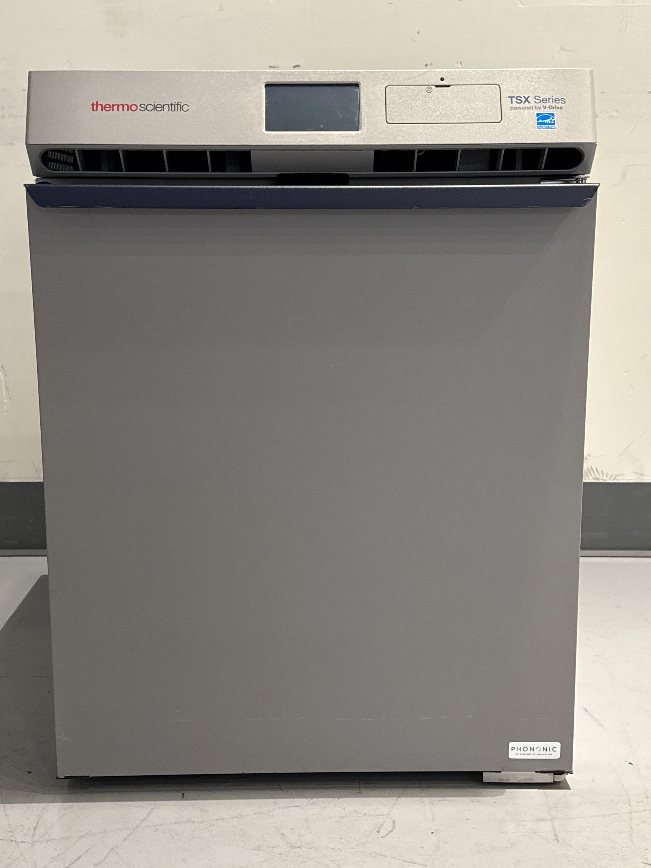 Thermo Scientific 505SA Undercounter Lab Refrigerator W/ 3x Shelves &amp; Power Cord